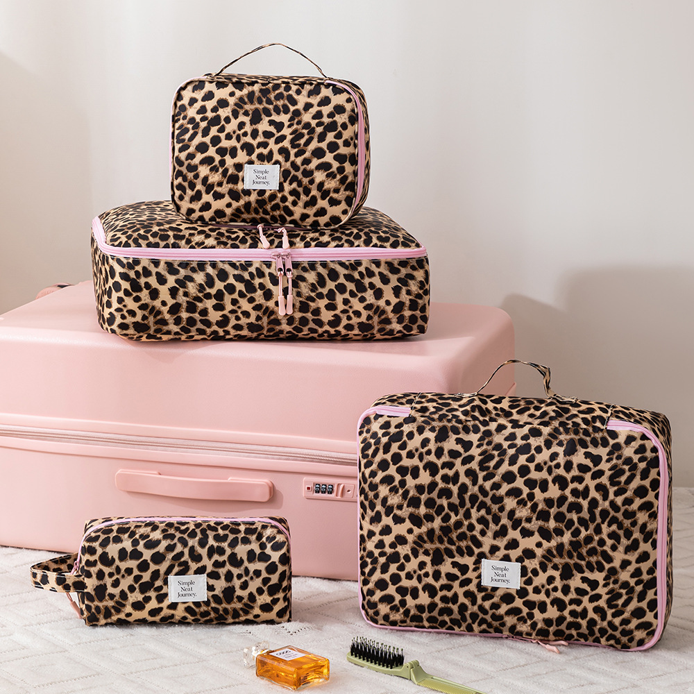 ヒョウ柄メイクアップバッグ トイレタリー衣類トラベルオーガナ - Women Accessories Business のレビューと価格