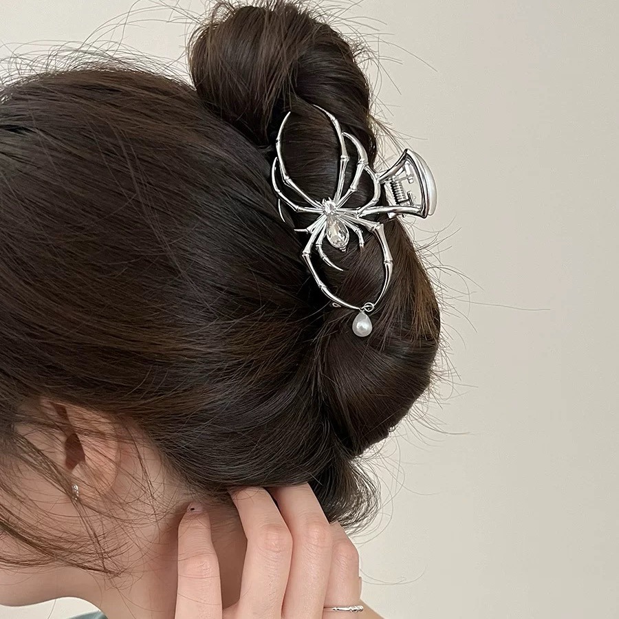2025 ハロウィン ブラック スパイダー ヘア爪クリップ  - Women Accessories Business のレビューと価格