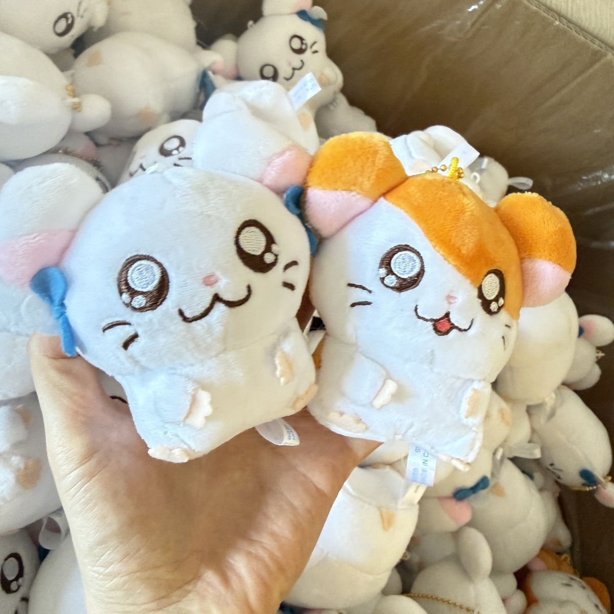 かわいいハムタロ ビジュー ハグぬいぐるみキーホルダー バッ - Women'S Keychain Accessories のレビューと価格