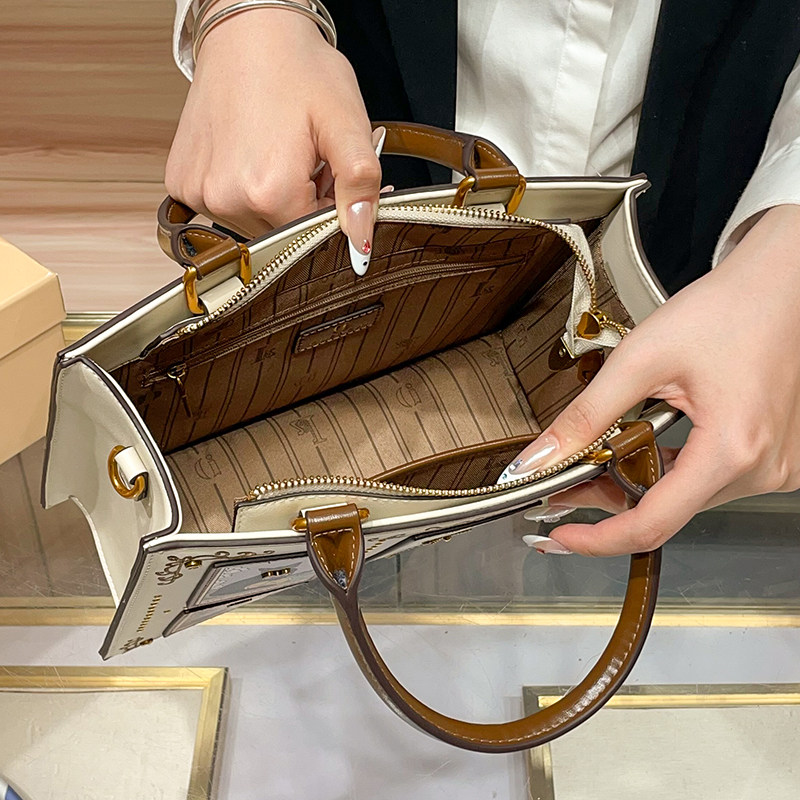 2026年ニューホンコン本革トートバッグ、高級刺繍サッチェル - Women Accessories Business のレビューと価格