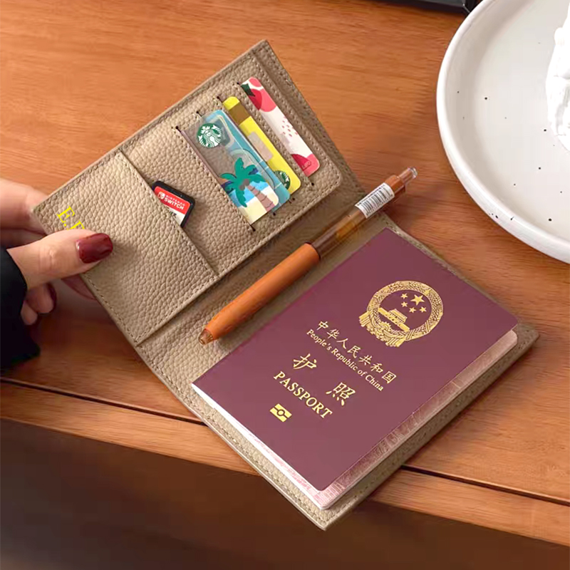 カスタム名パスポートホルダー本革飛行機旅行財布女性の高級出張 - Women Accessories Business Name のレビューと価格