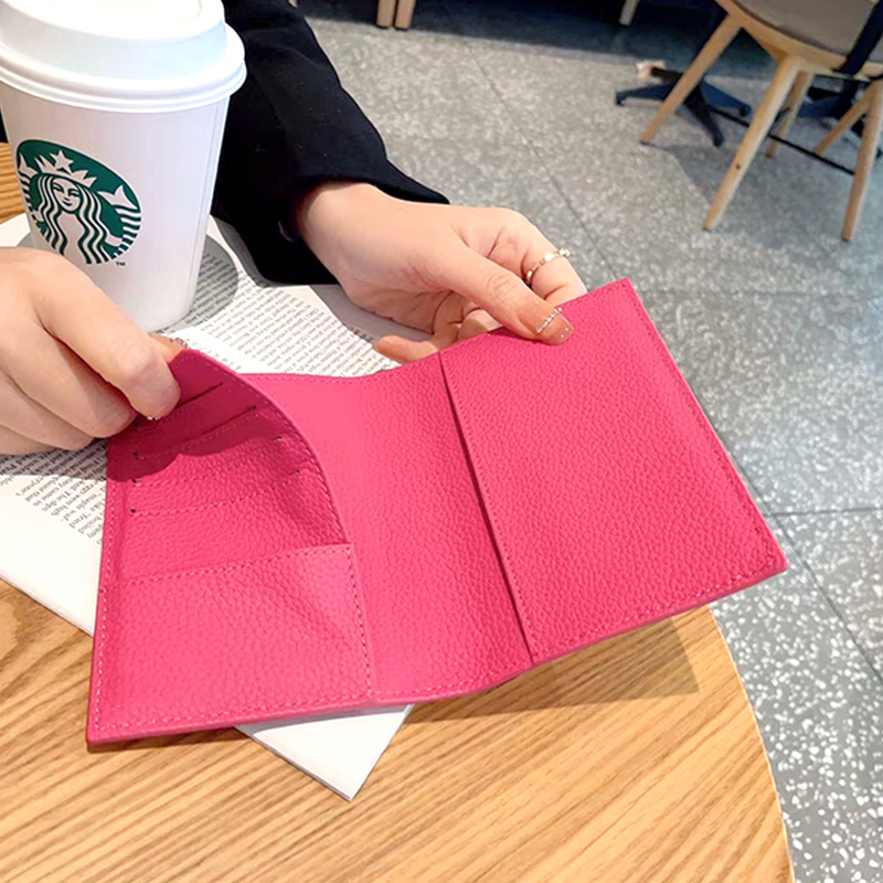 カスタム名パスポートホルダー本革飛行機旅行財布女性の高級出張 - Women Accessories Business Name のレビューと価格